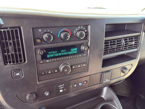 2025 Chevrolet Express 2500