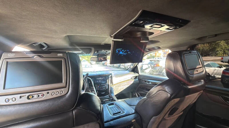 2016 Cadillac Escalade Platinum