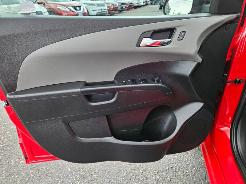 2016 Chevrolet Sonic LTZ Auto