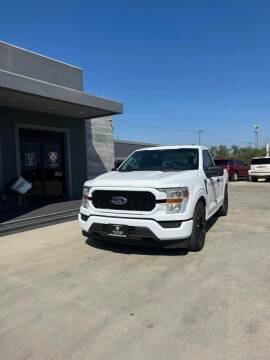 2022 Ford F-150 for sale at A & V MOTORS in Hidalgo TX
