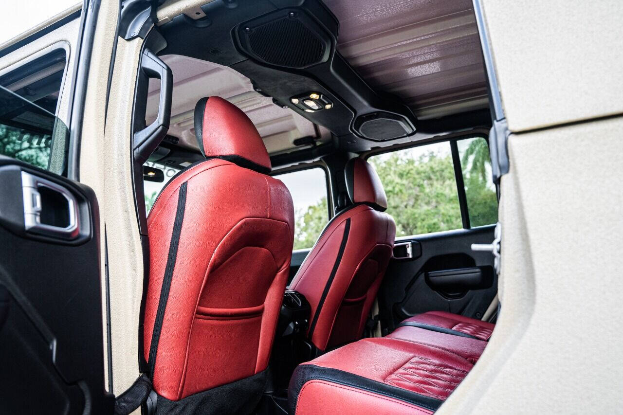 2020 JEEP Gladiator Pickup - $69,999