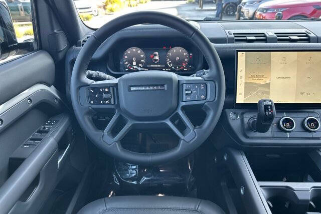 2026 Land Rover Defender 110 P400 X-Dynamic SE