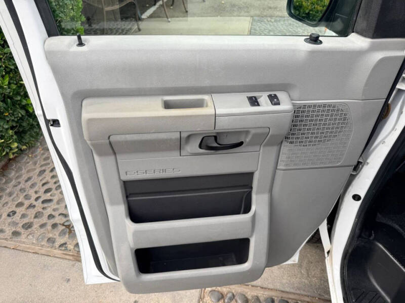 2013 Ford E-Series E-150