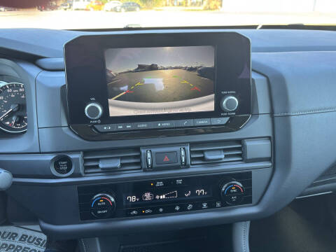 2025 Nissan Pathfinder S