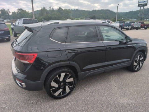2024 Volkswagen Taos SEL 4Motion