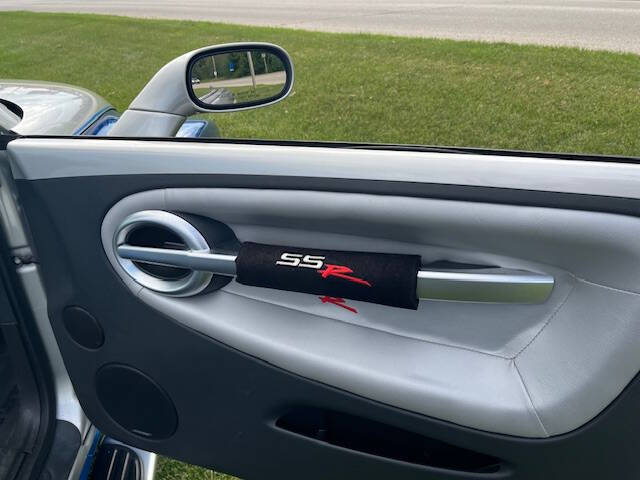 2004 Chevrolet SSR LS