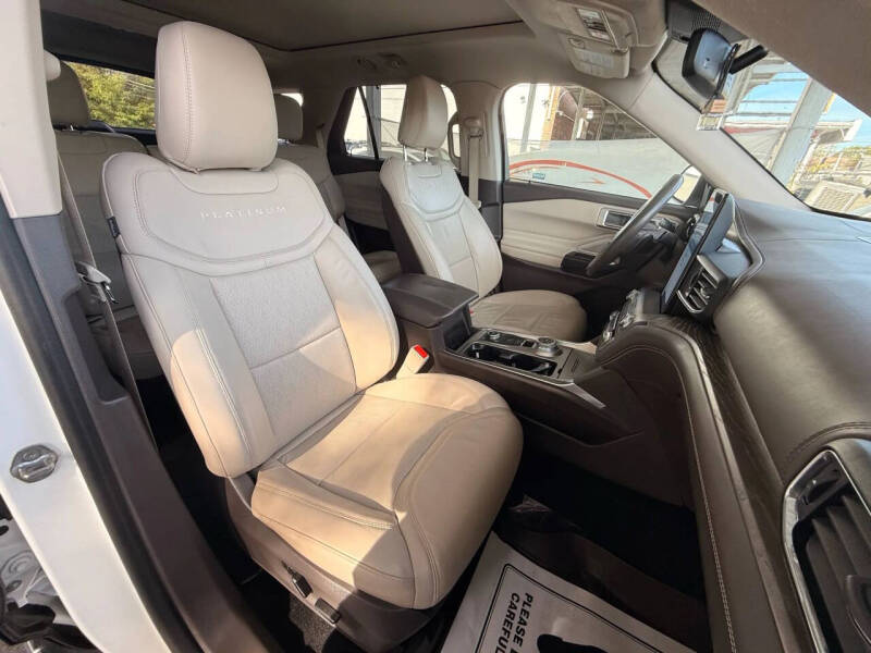 2020 Ford Explorer Platinum