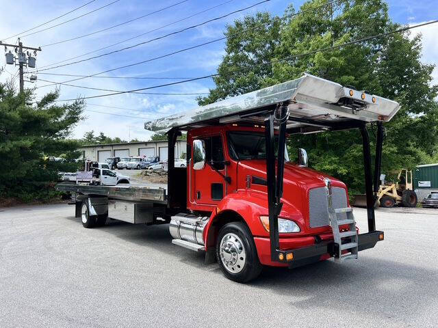 2022 Kenworth T370