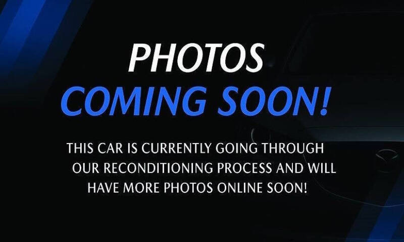 2013 Chrysler Town & Country Touring's photo