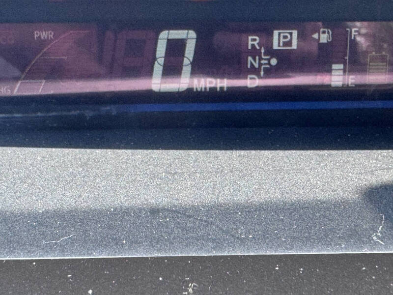 2013 Toyota Prius v Five