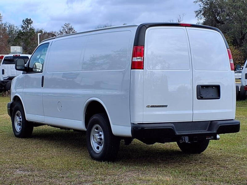 2024 Chevrolet Express 2500