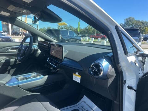 2026 Chevrolet Equinox EV LT 2