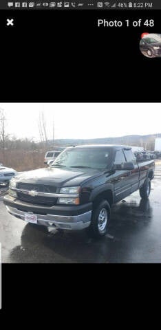 2003 Chevrolet Silverado 2500HD for sale at MEDINA WHOLESALE LLC in Wadsworth OH