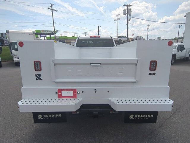 2025 Chevrolet Silverado 3500HD CC