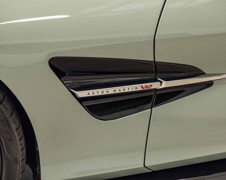 2026 Aston Martin Vanquish Volante