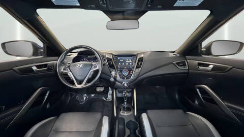 2017 Hyundai Veloster