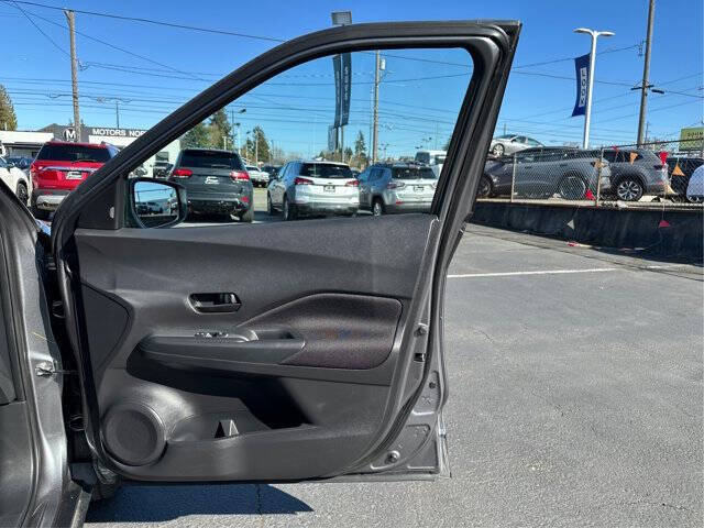 2023 Nissan Kicks S