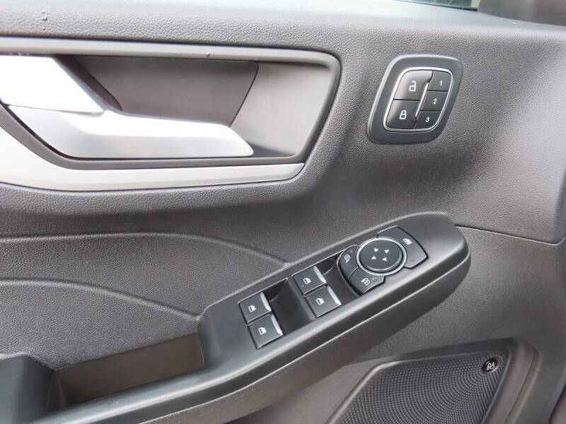 2025 Ford Escape Platinum