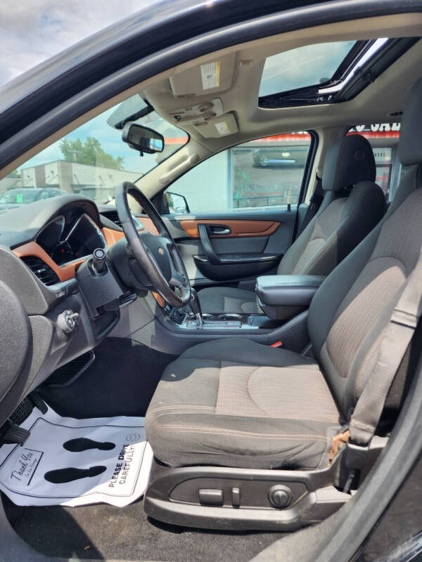 2017 Chevrolet Traverse LT