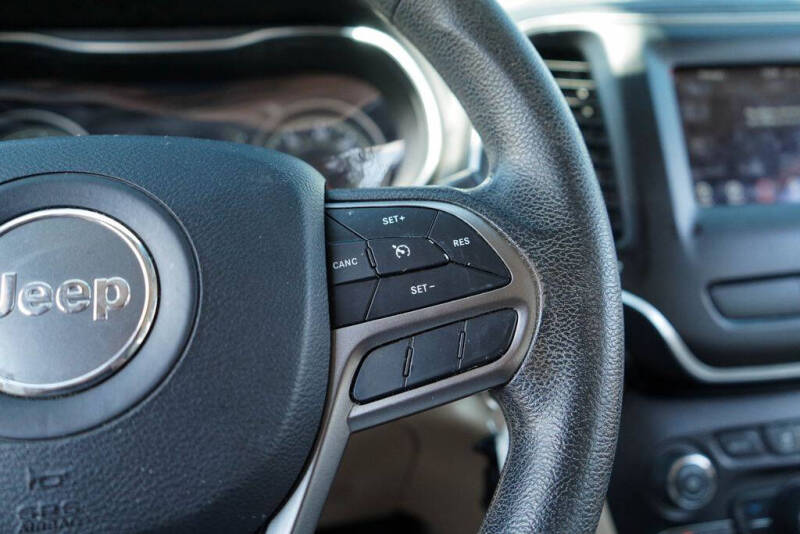 2019 Jeep Cherokee Latitude