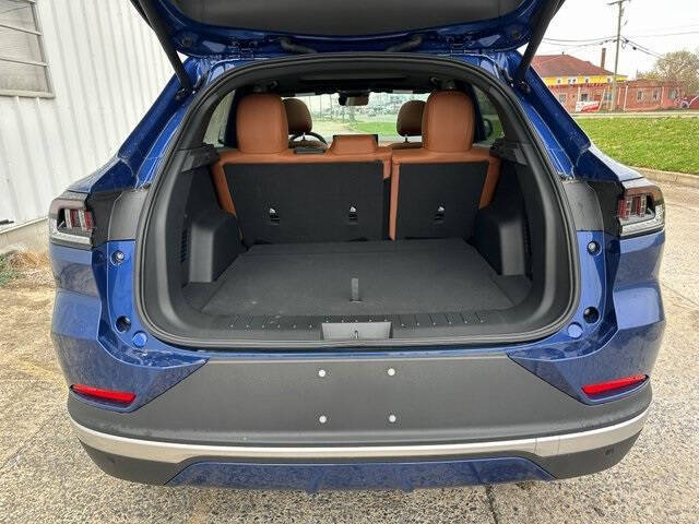 2025 VinFast VF8 Plus