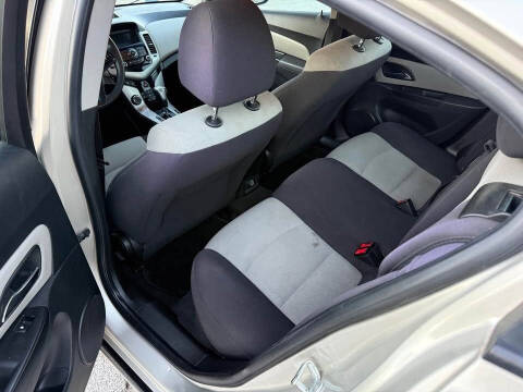 2014 Chevrolet Cruze LS Auto