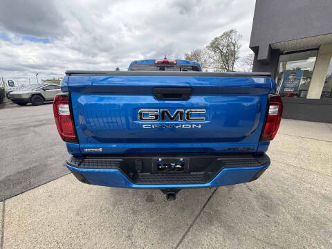 2023 GMC Canyon AT4X