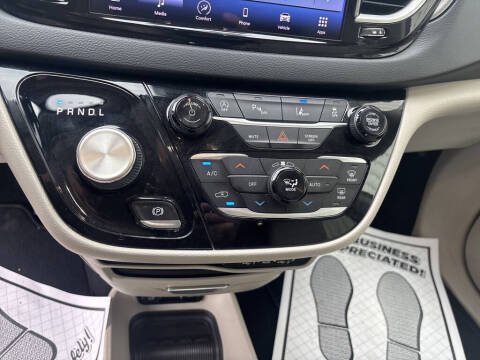 2021 Chrysler Pacifica Touring L