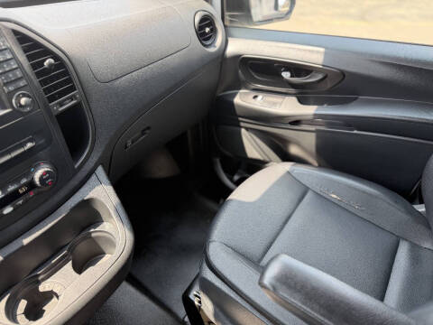 2016 Mercedes-Benz Metris Passenger