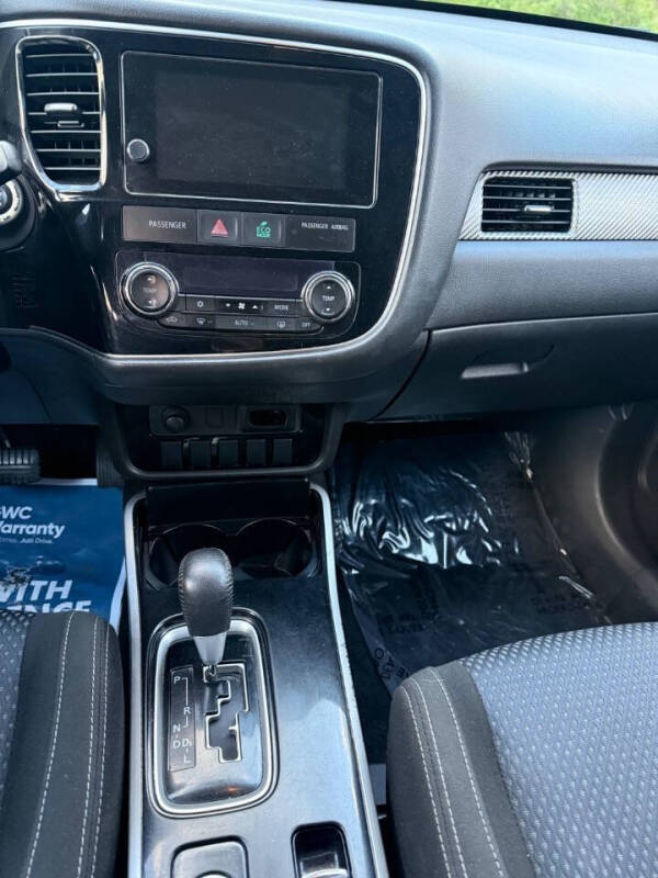 2017 Mitsubishi Outlander SE