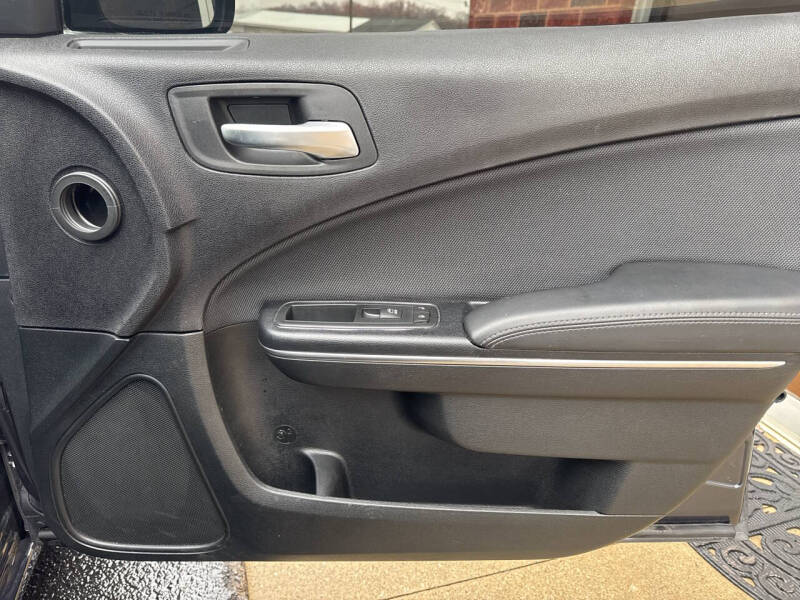 2016 Dodge Charger SE