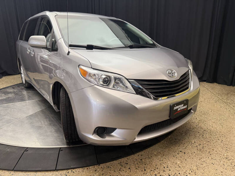 2011 Toyota Sienna LE 7-Passenger