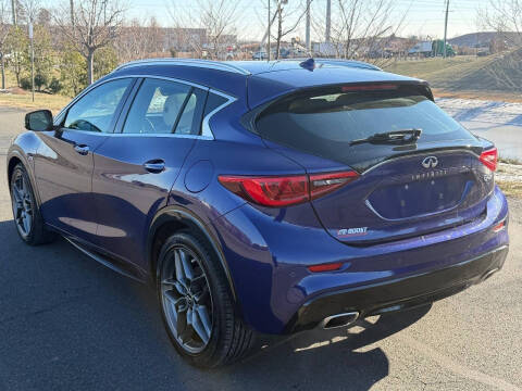 2017 Infiniti QX30 Premium