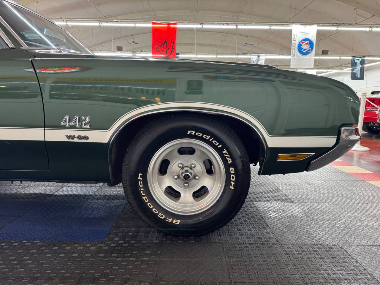 1970 Oldsmobile 442 29