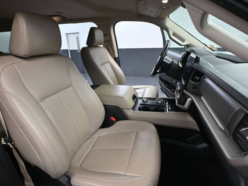 2023 Ford Expedition MAX XLT