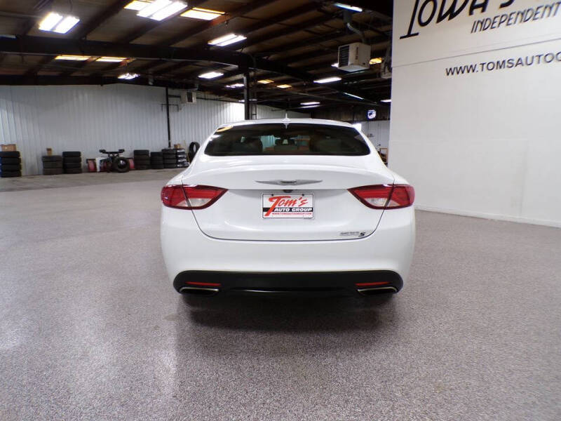 2015 Chrysler 200 S