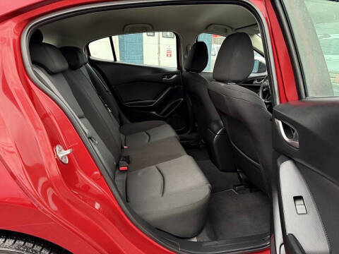 2015 Mazda MAZDA3 i Sport