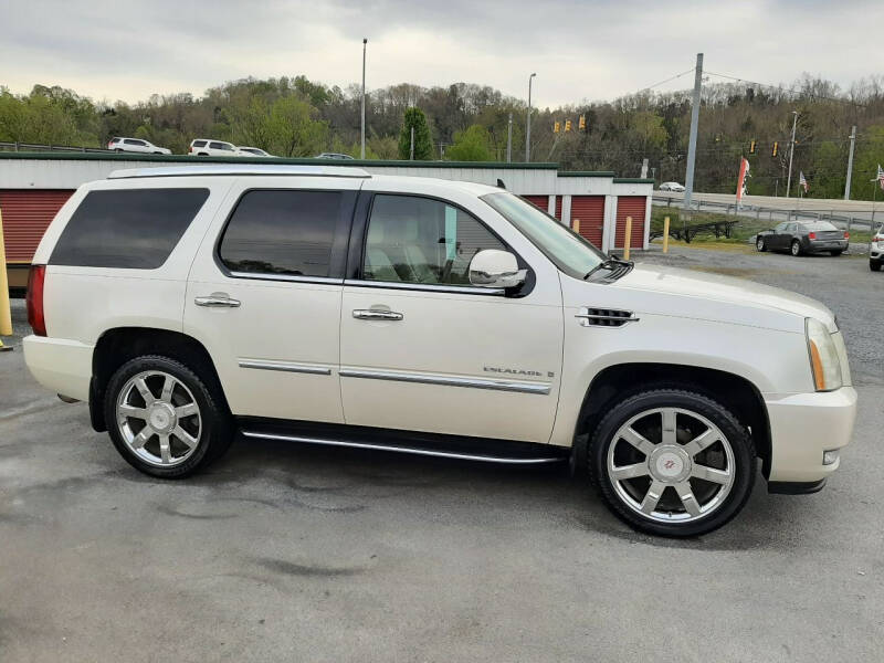 2007 Cadillac Escalade for sale at Green Tree Motors in Elizabethton TN