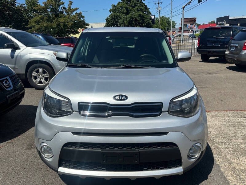 2017 Kia Soul +