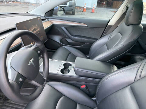 2023 Tesla Model 3 Performance