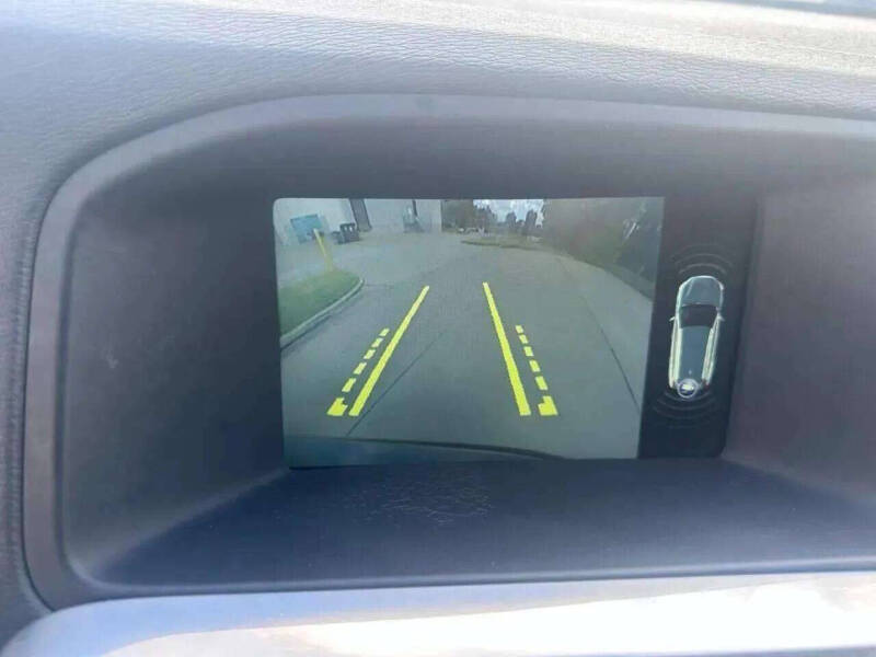 2016 Volvo V60 Cross Country T5