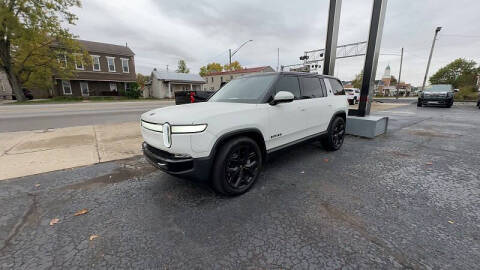 2024 Rivian R1S