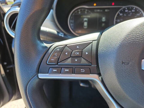 2022 Nissan Versa SV