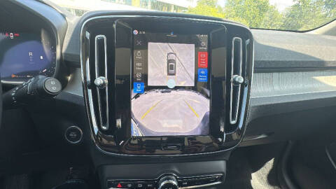 2026 Volvo XC40 B5 Plus