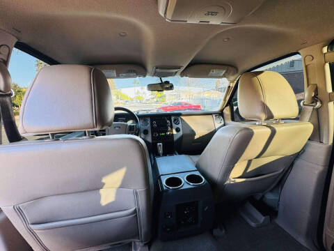 2011 Ford Expedition XLT