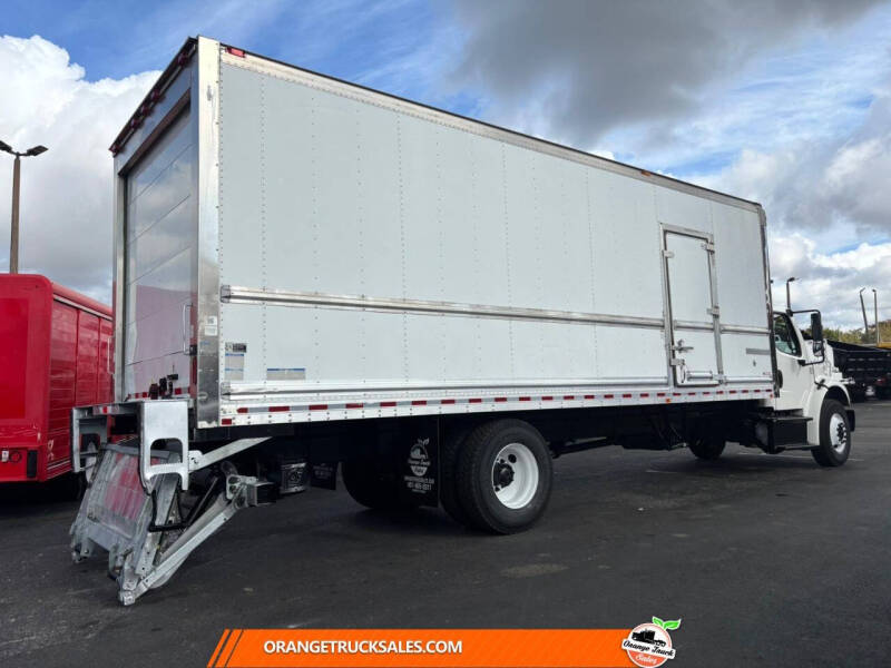 2019 Freightliner M2 106