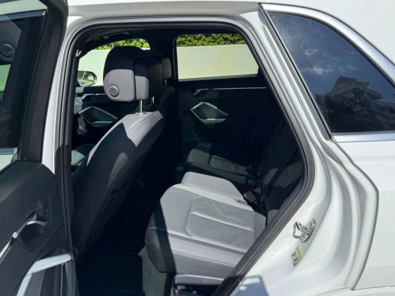 2025 Audi Q3 quattro S line Premium 45 TFSI