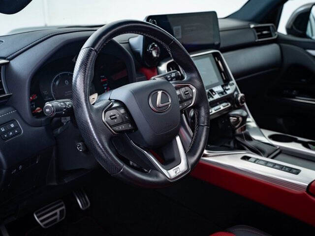 2022 Lexus LX 600 F SPORT Handling