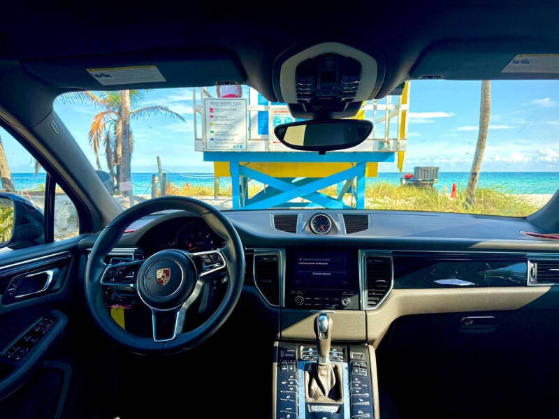 2017 Porsche Macan