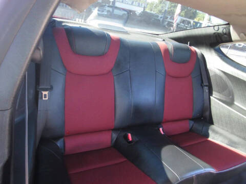 2011 Hyundai Genesis Coupe